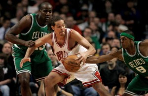 Joakim Noah made a great defensive play for Chicago late in Game 6 and Rajon Rondo could not deliver the game-winning shot for Boston.