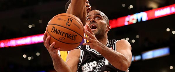 Spurs guard Tony Parker picks up the scoring slack with the absence of Tim Duncan. (GETTY IMAGES)